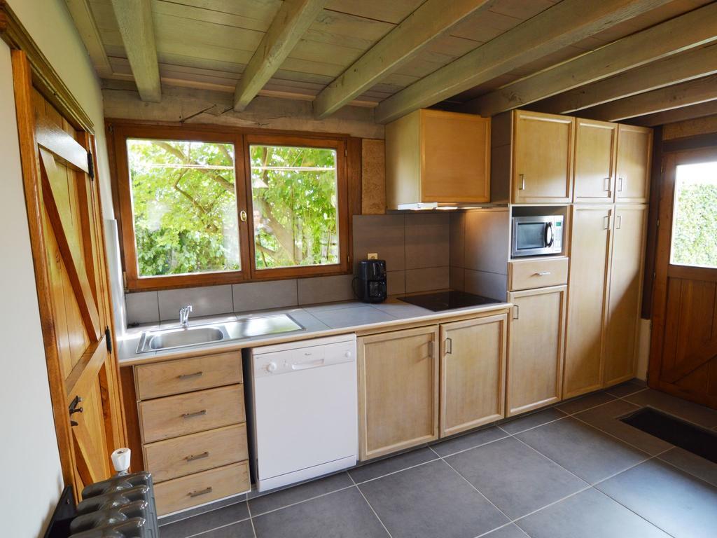 With A Broad View Over The Hilly Landscape Flobecq Exterior foto